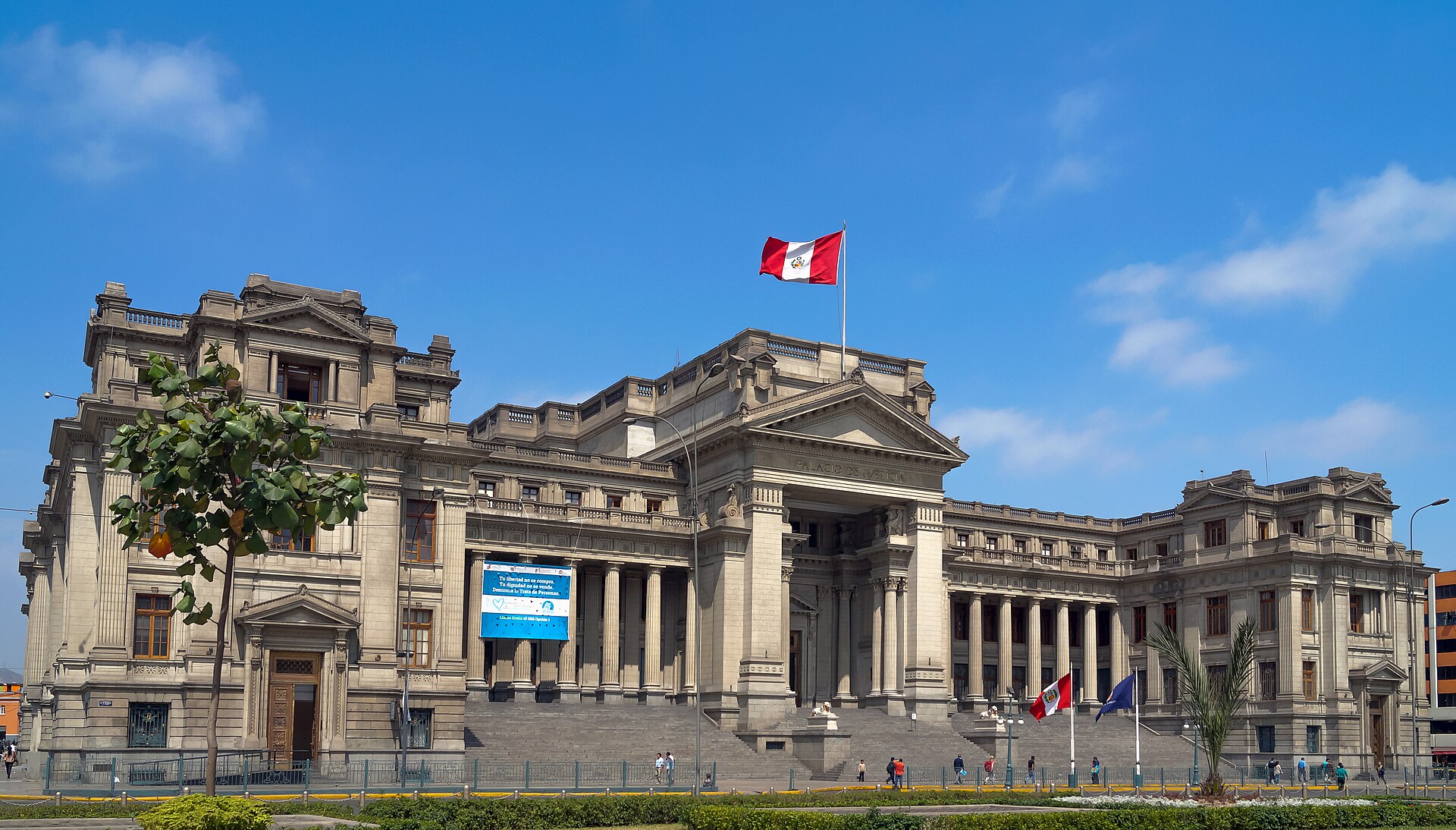Palacio_de_Justicia._Lima,_Perú
